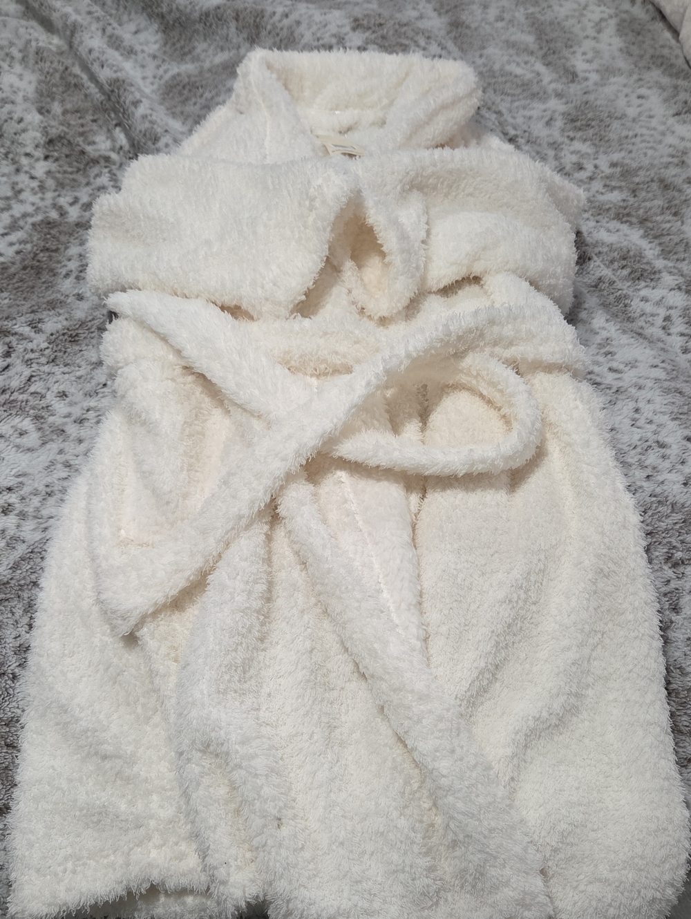 Ulta Robe - Picture 1 of 6